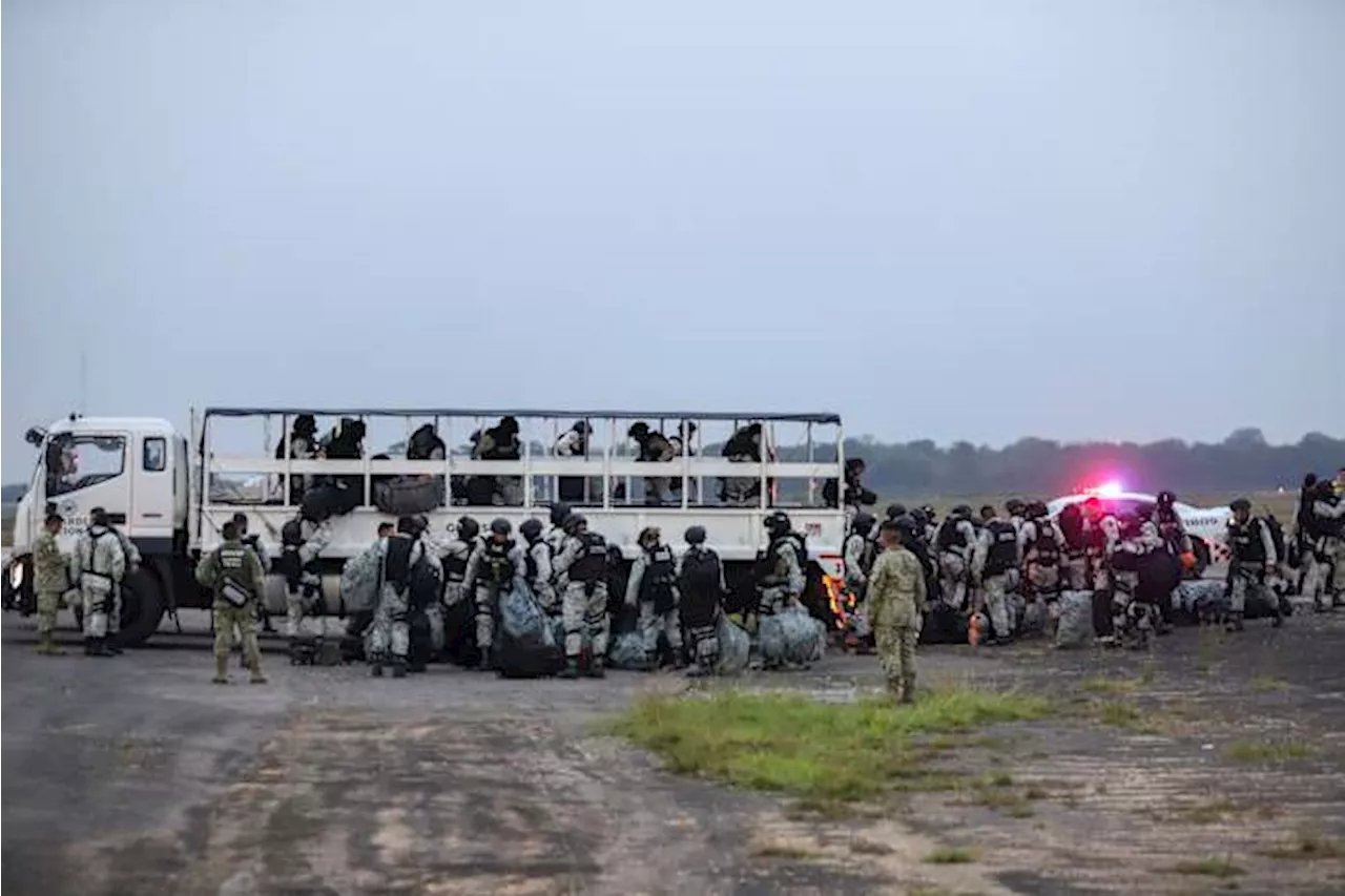 Mexico deploys the first of 10,000 National Guard troops to US border after Trump's tariff threat