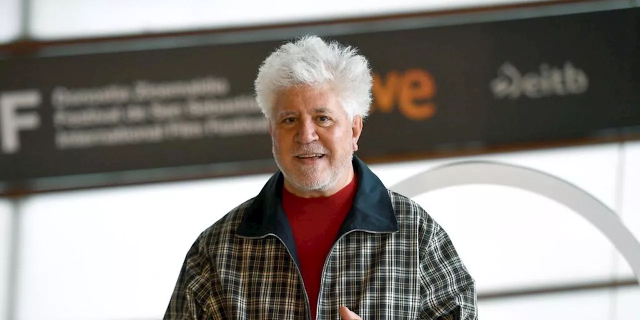 Pedro Almodóvar no asistirá a los Goya por accidente doméstico