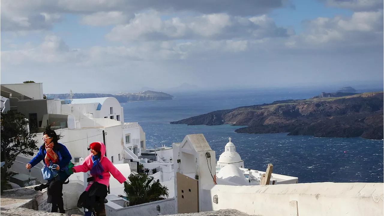 Terremoti nelle Cicladi: Stato di emergenza a Santorini