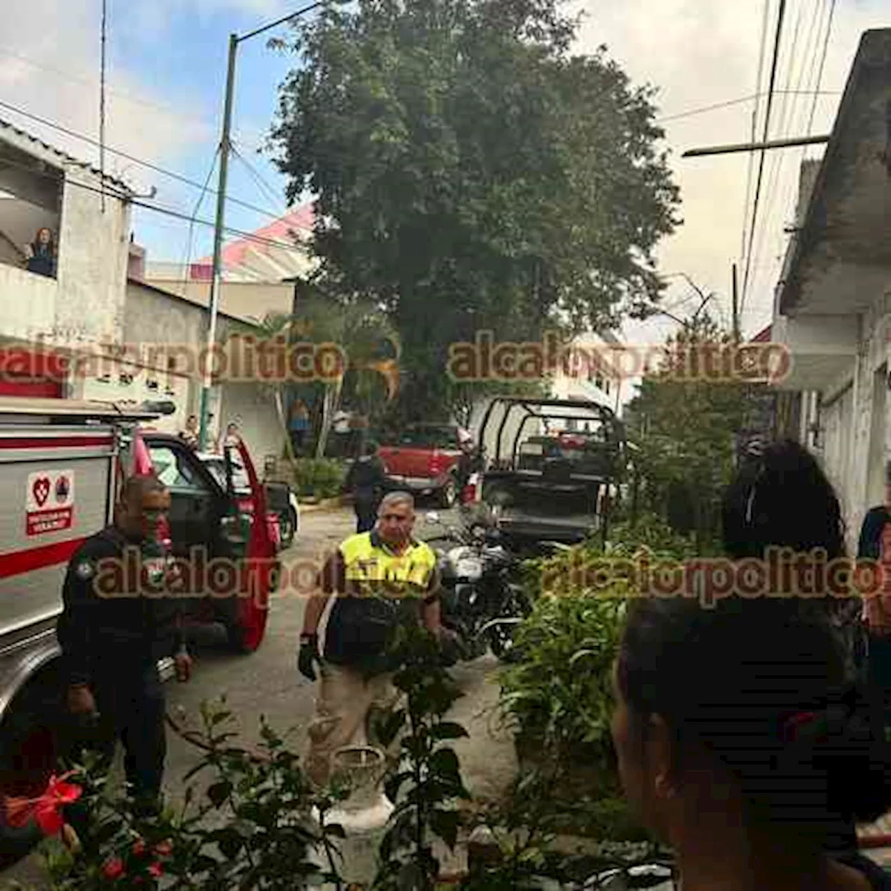 Incendio en El Dique, en Xalapa, consumió parte de vivienda