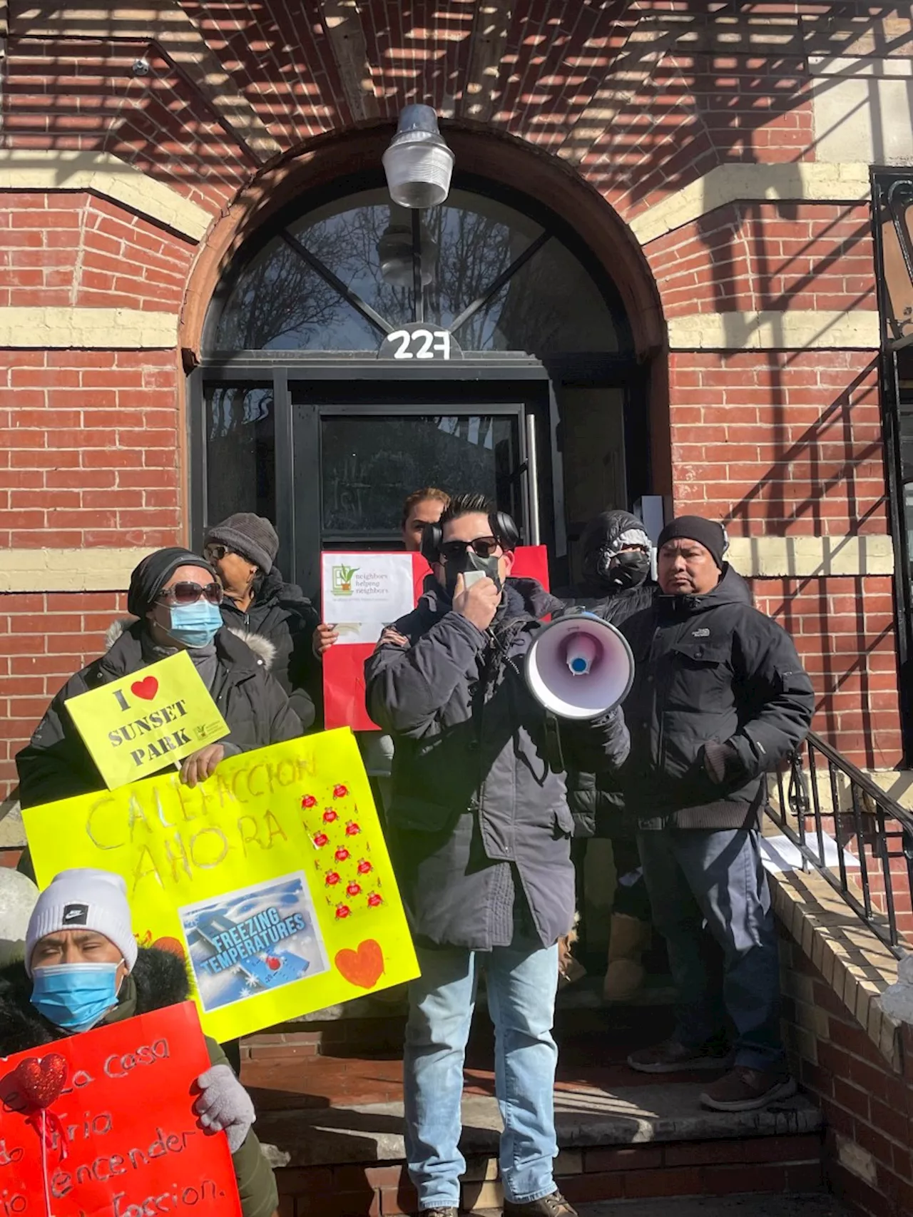 Sunset Park tenants rally against alleged 'slumlord,' demand urgent repairs and better living