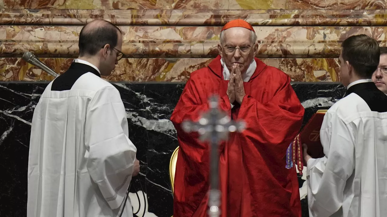 Con el interés en “Cónclave”, nominada al Oscar, el papa mantiene al decano de cardenales