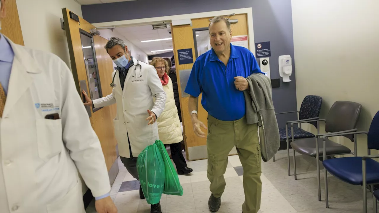 New Hampshire man is 2nd person known to be living with a pig kidney