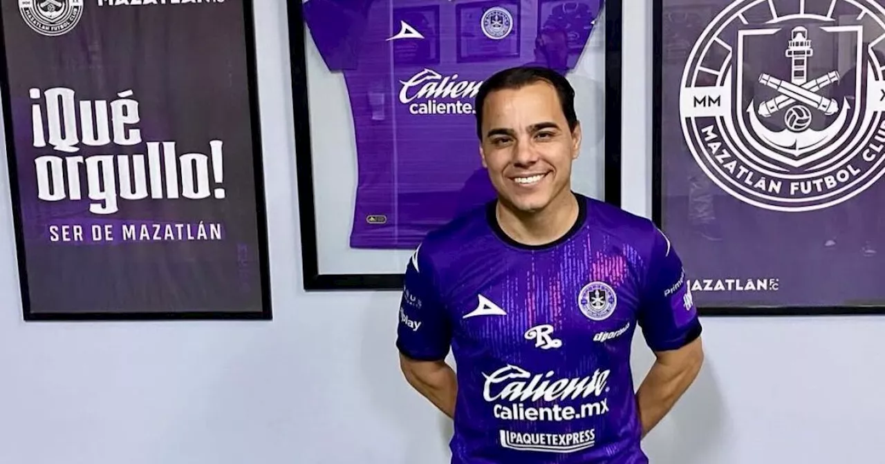 Omar Bravo visita las instalaciones del Mazatlán FC