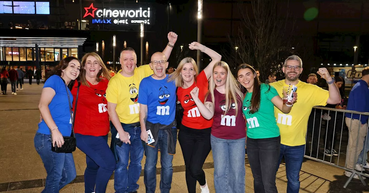 Darts fans descend on Belfast for night one of 2025 tournament