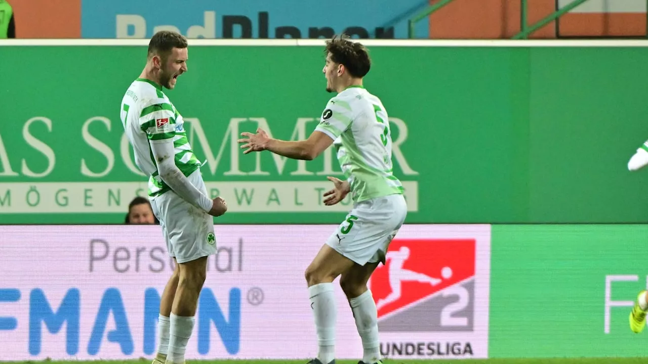 Greuther Fürth: 2:1-Sieg über Regensburg: Fürth im Einwurf-Glück