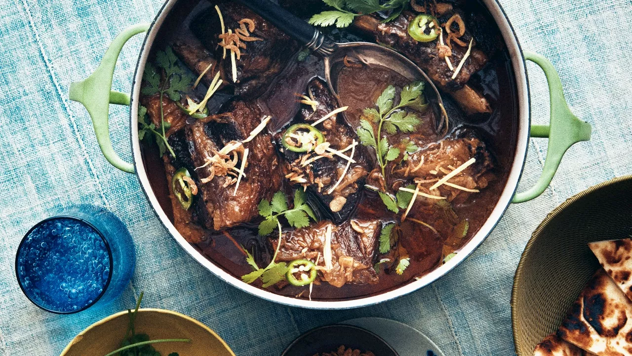 Nihari (Pakistani Beef Stew)