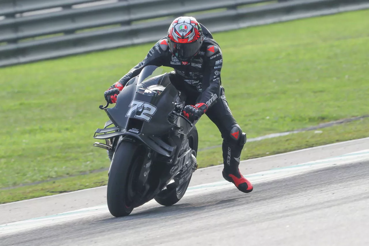 Bezzecchi Finds Pace on Aprilia in Sepang Test