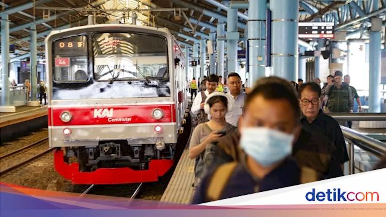 Sempat Ada Penumpukan Penumpang, Jadwal Terbaru KRL Diprotes