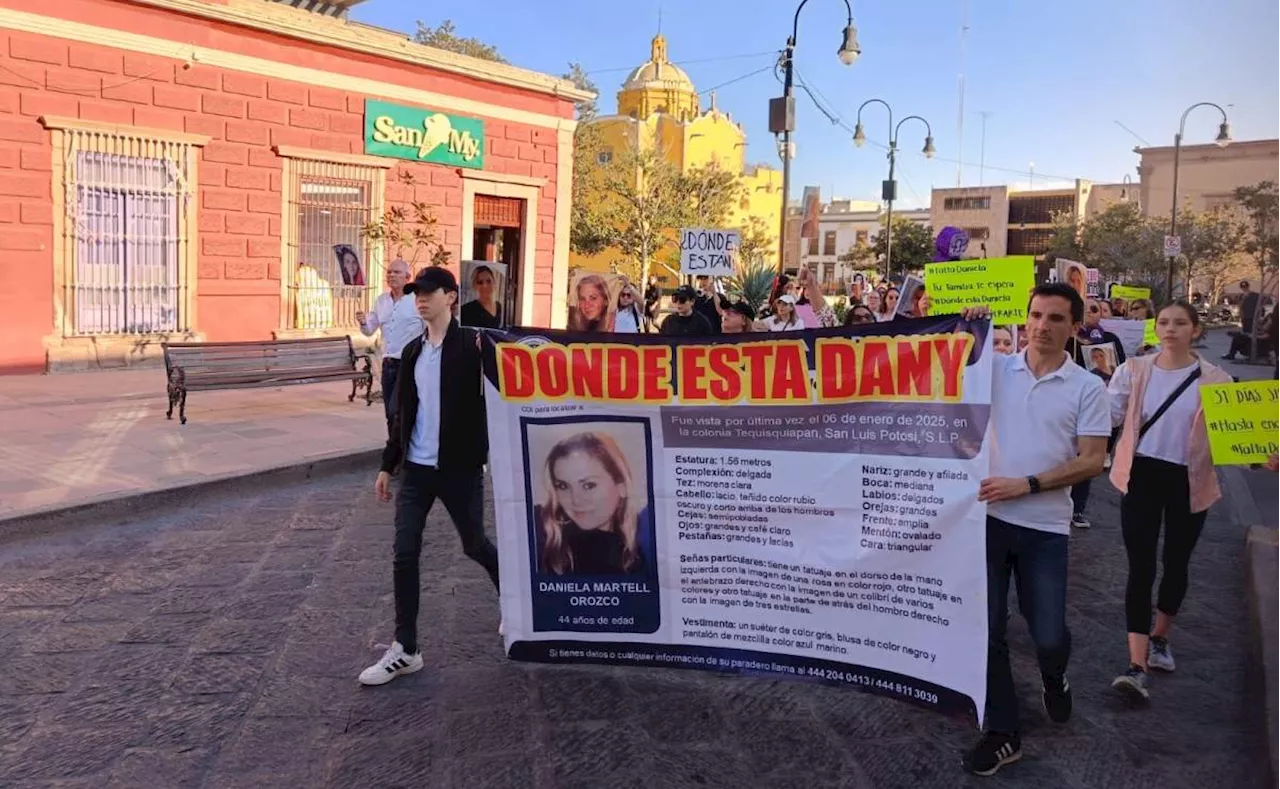 Familiares y amigos marchan por desaparición de Daniela Martell en SLP