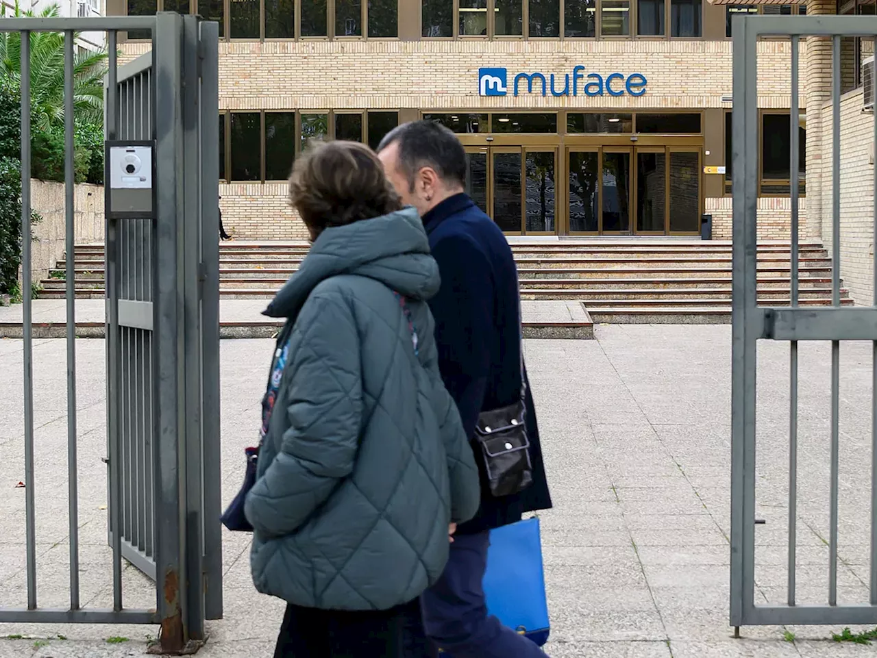 Muface: Adeslas, Asisa y DKV tienen hasta el 4 de marzo para adherirse al seguro de salud de los funcionarios