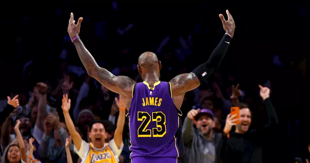 LeBron James non ha limiti: 42 punti a 40 anni. Prima di lui, solo Jordan