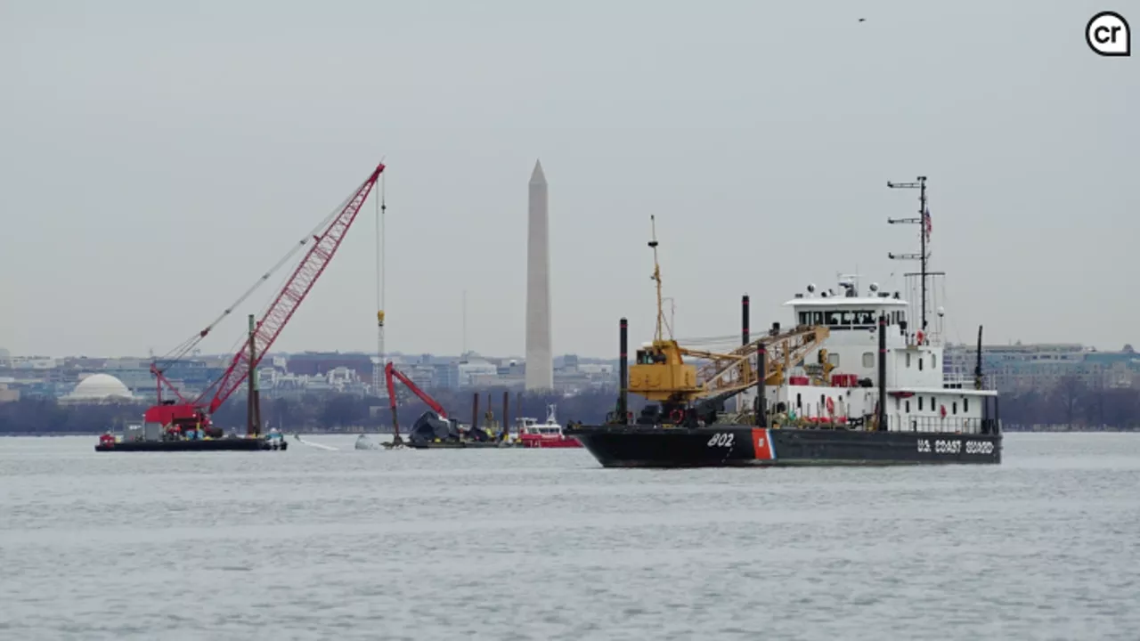 All Major Wreckage from D.C. Plane Crash Removed from Potomac River