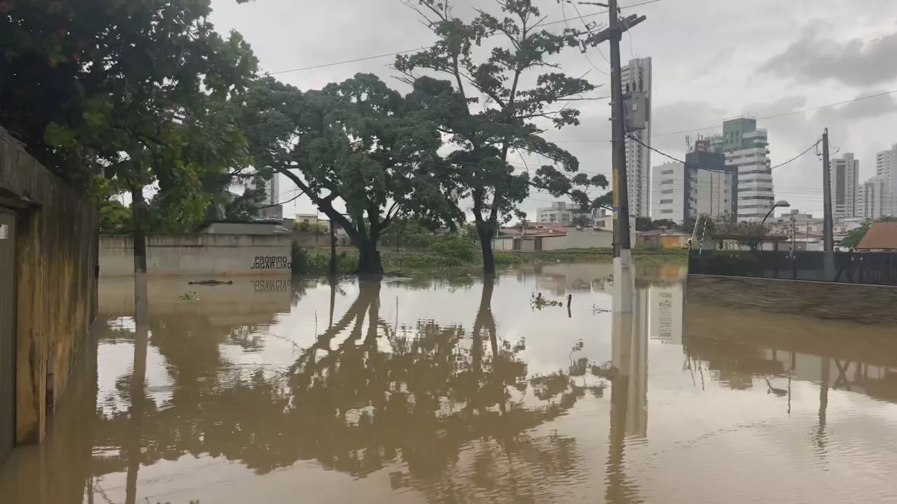 Chuvas Extensas em Pernambuco Deixam Várias Vítimas Mortos e Desalojados