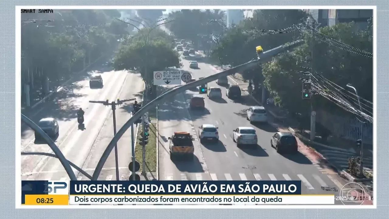 Vídeo mostra queda de avião na Zona Oeste de SP