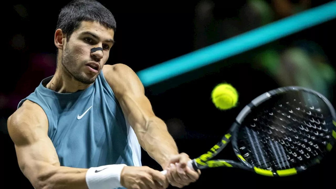 Alcaraz travolge Vavassori a Rotterdam. L'azzurro prosegue in doppio, Bellucci affronterà Tsitsipas