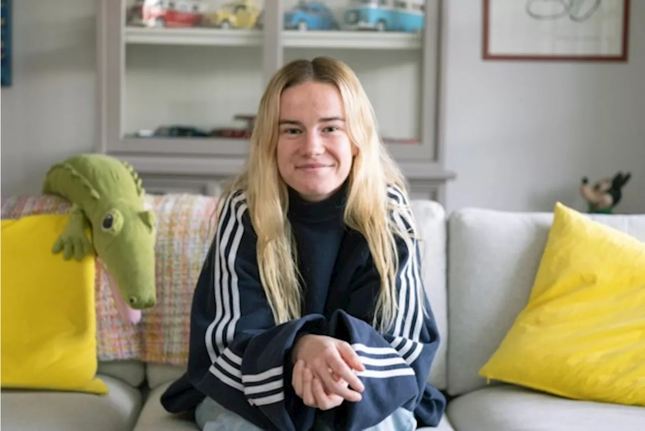 Elodie Gabias, Influencer met Satire en Charme