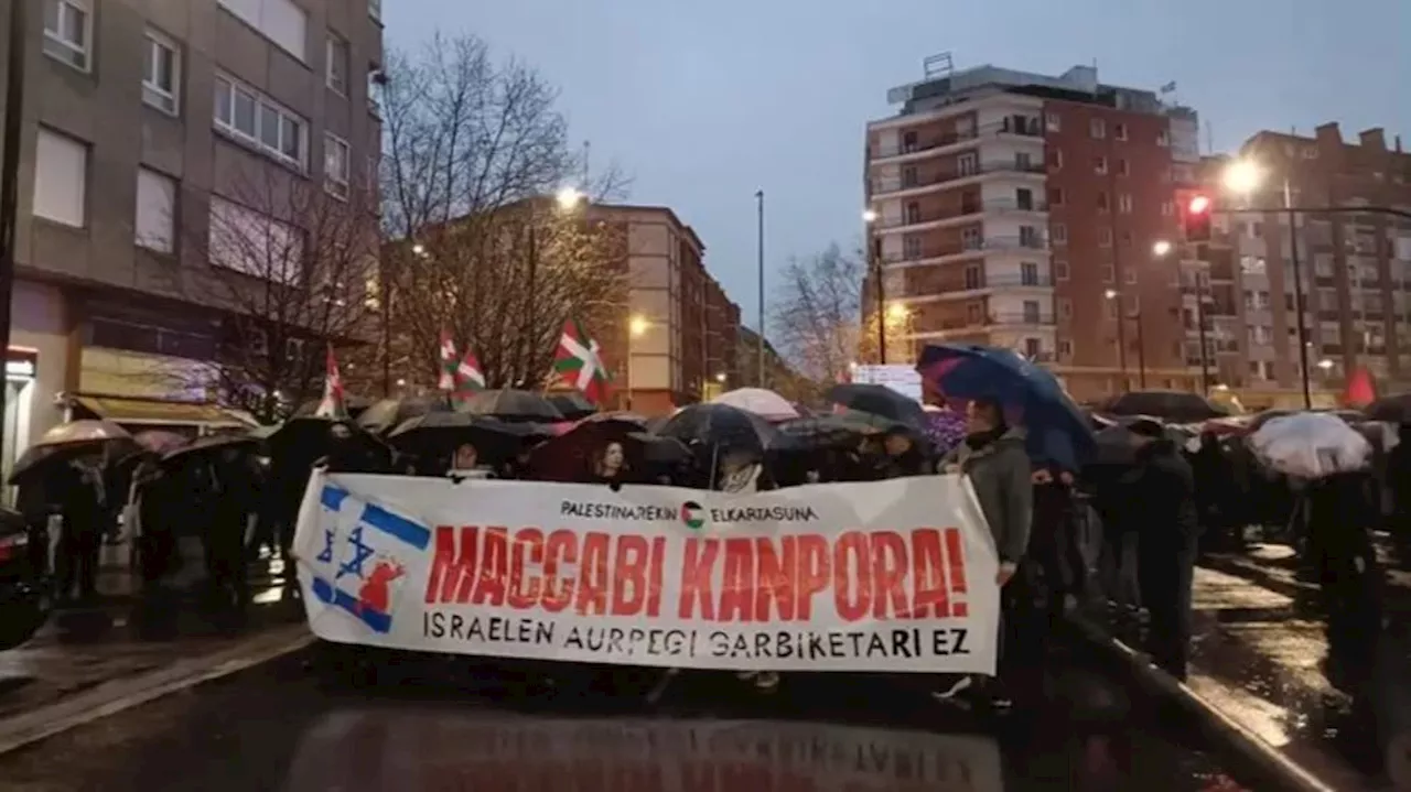 Manifestación en Vitoria contra el choque entre Baskonia y Maccabi Tel Aviv