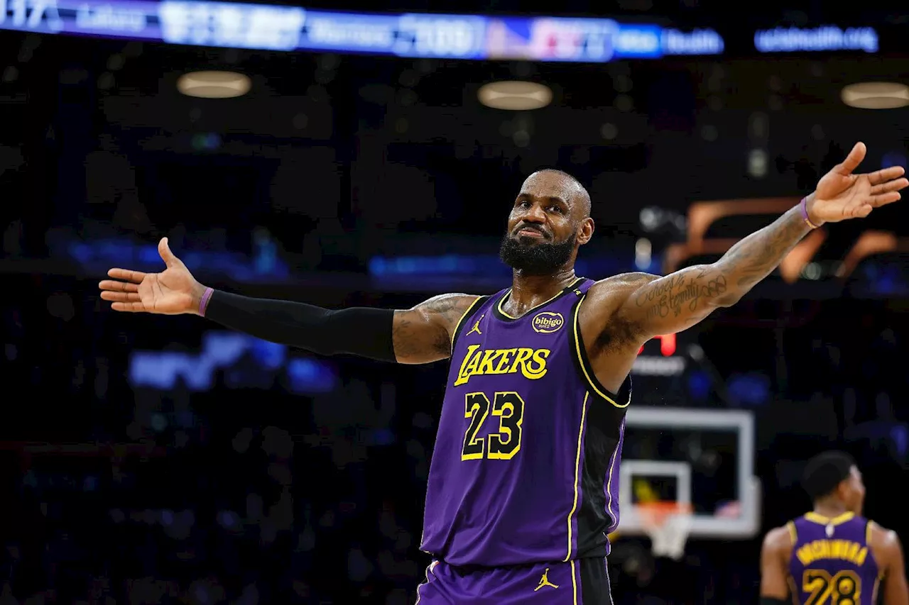 NBA: les Lakers dominent Golden State grâce à un LeBron James «Jordanesque»