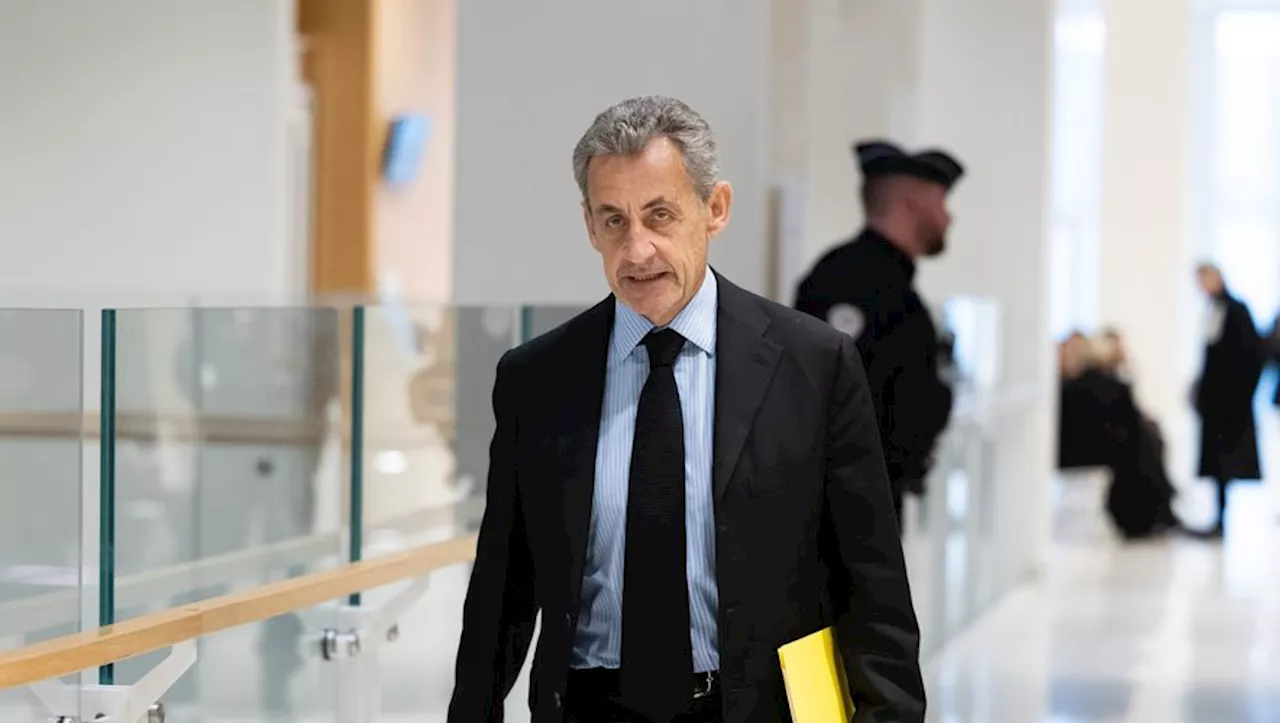 Nicolas Sarkozy Equipé d'un Bracelet Électronique : Un Premier en France