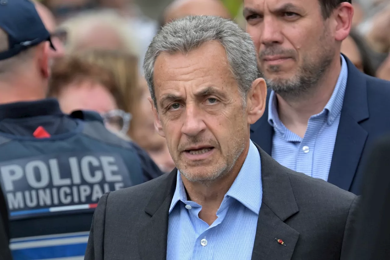 Nicolas Sarkozy équipé d'un bracelet électronique, une première pour un ex-président