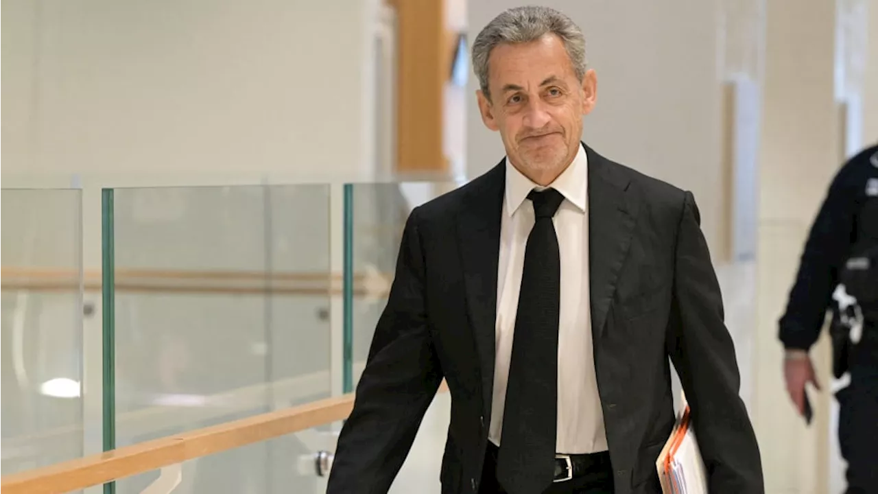 Nicolas Sarkozy équipé d'un bracelet électronique, une première pour un ex-président