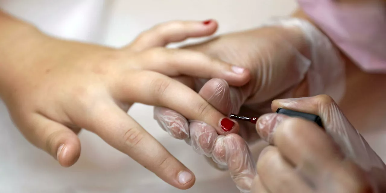 Les Instituts de Beauté pour Enfants: Une Tendance Inquiétante