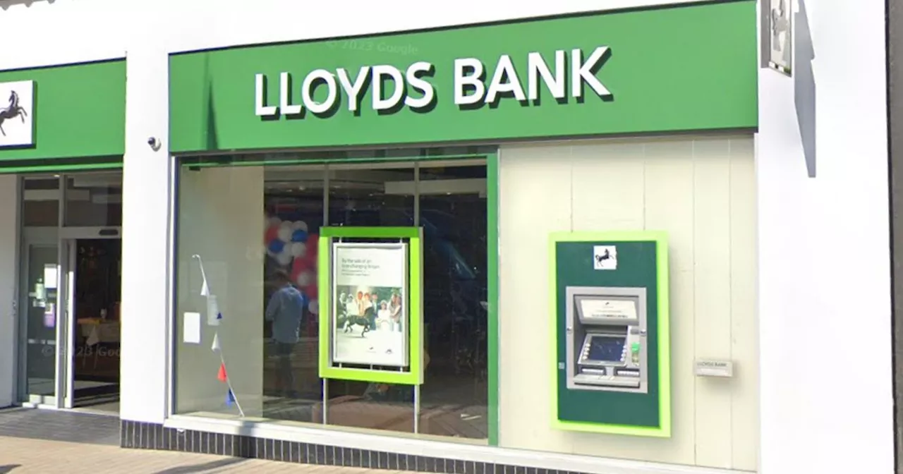 Lloyds Bank Warns Customers About Phishing Scam