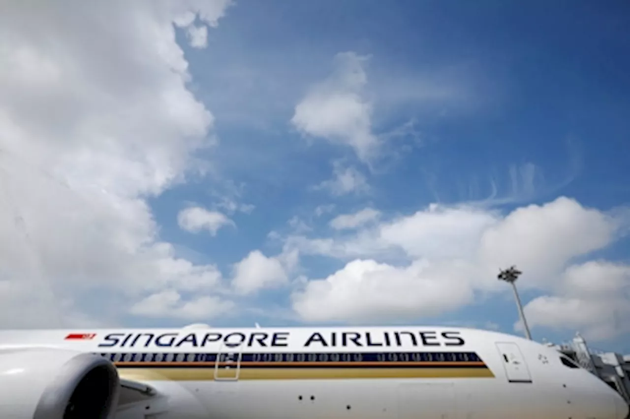 Singapore Airlines Removes Passengers After Abuse of Crew