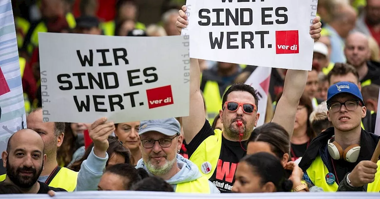 1.000 Mitarbeiter streiken beim Bielefelder Umweltbetrieb Bielefeld