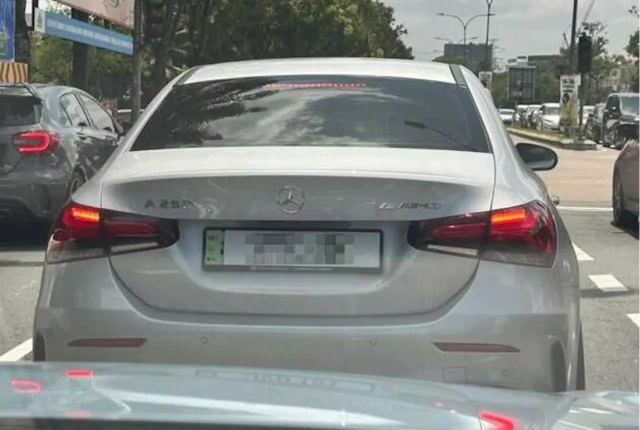 JPJePlate Replica Spotted on ICE Vehicle: A Growing Trend or Isolated Incident?