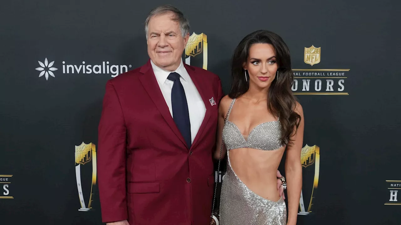 Belichick Dazzles at NFL Honors with a Mountain of Rings