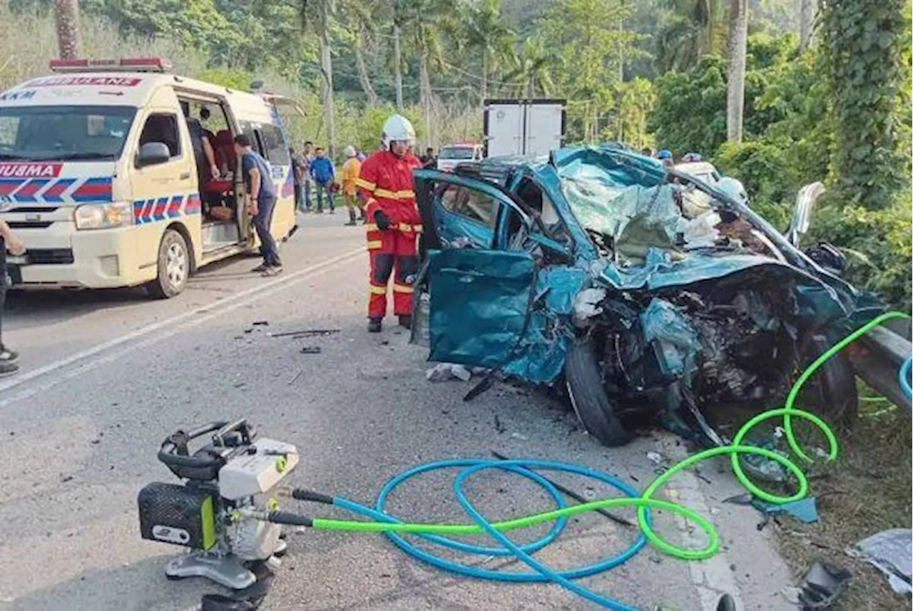 Two Killed, Two Injured in Three-Vehicle Crash in Malaysia