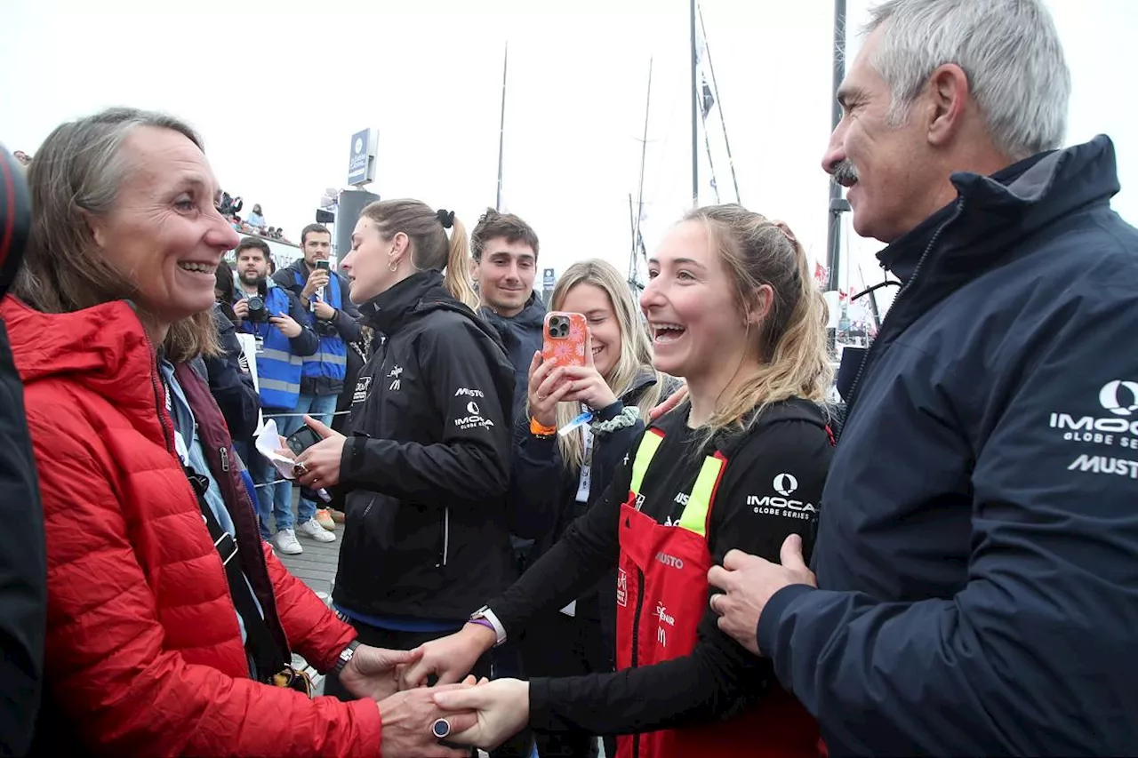 Violette Dorange s'approche de la ligne d'arrivée du Vendée Globe : son père est rempli d'immense fierté