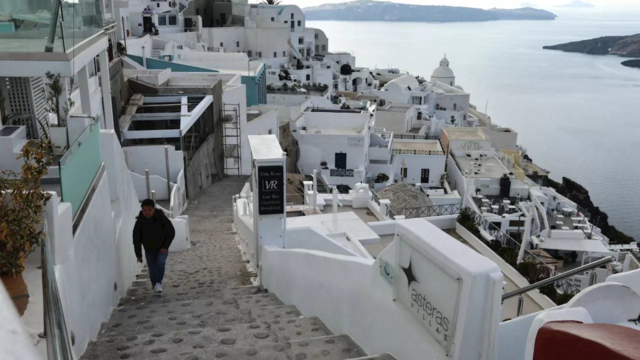 Santorini Shaken by Earthquake Cluster, State of Emergency Declared