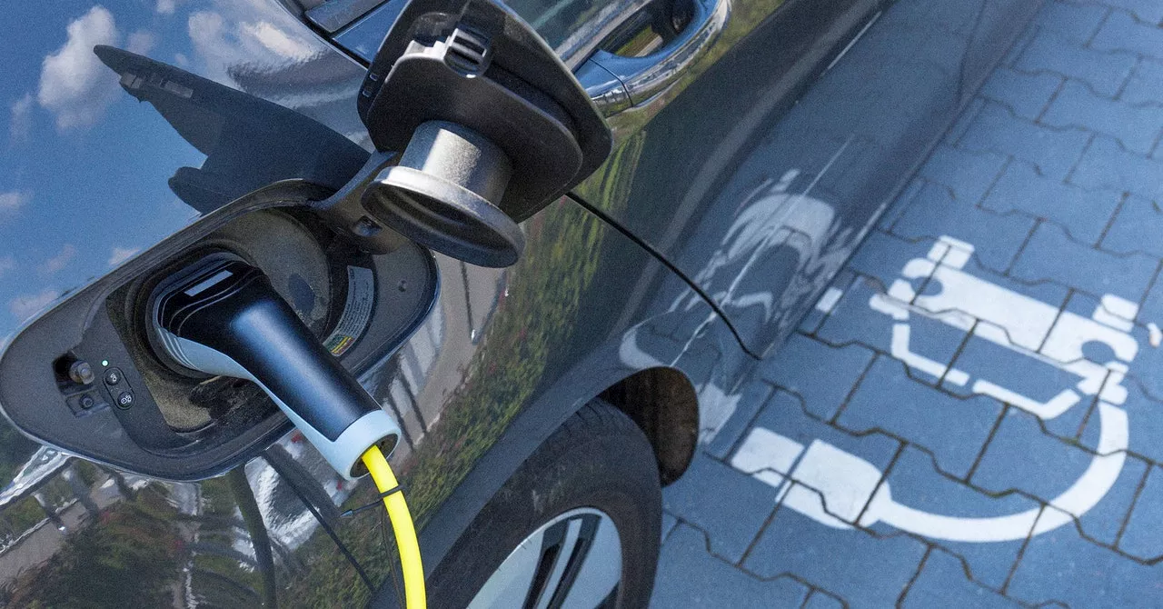 Federal Government Halts EV Charging Program, Prompts Legal Concerns