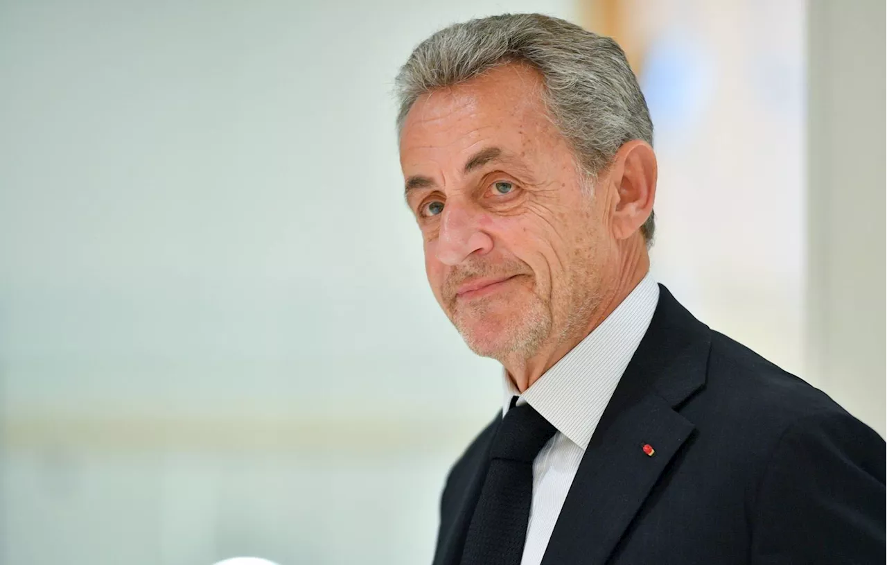 Sous bracelet électronique, Nicolas Sarkozy met « entre parenthèses » ses activités publiques d’ex-président