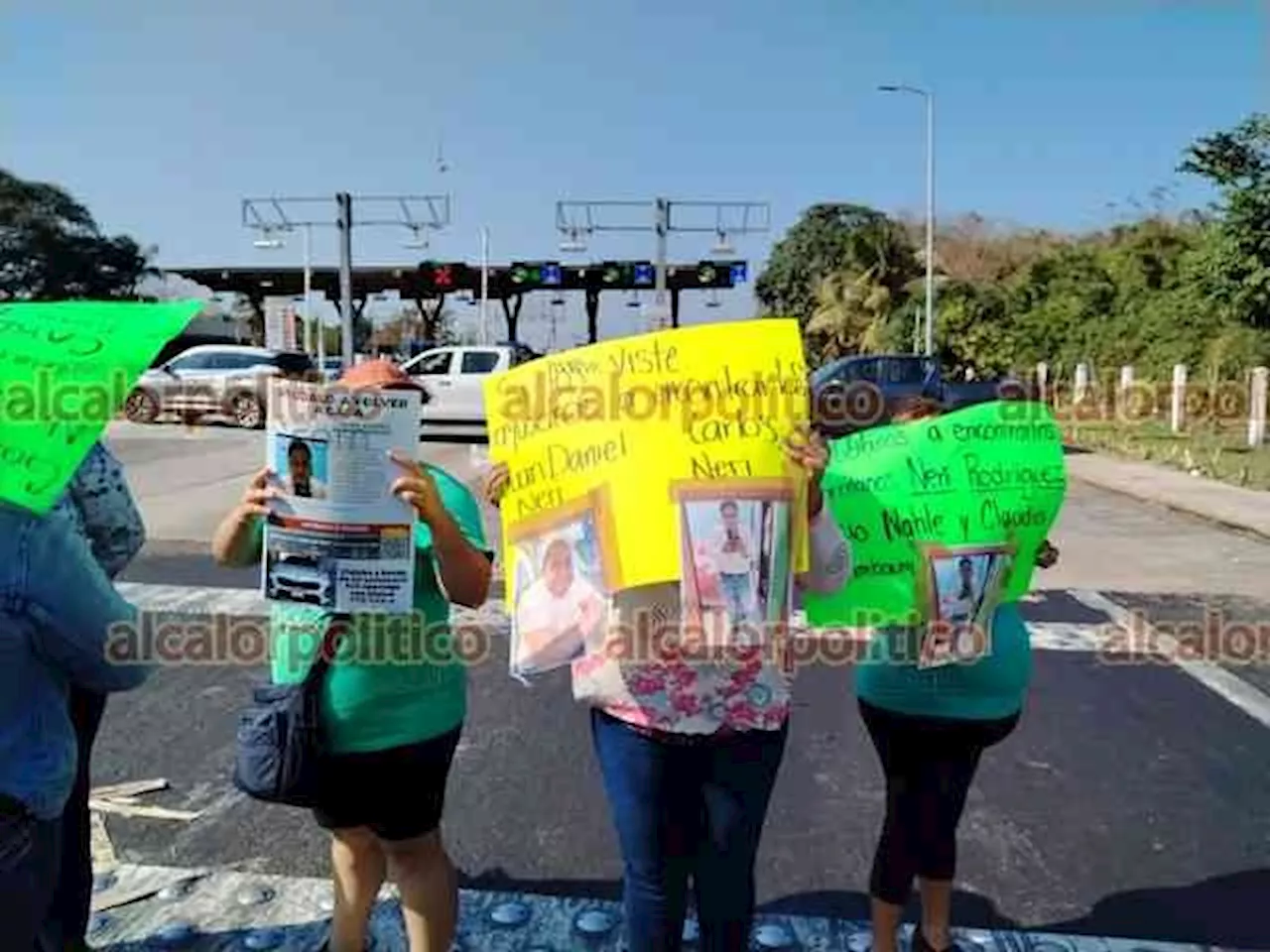 Bloqueó carretera en Veracruz por desaparición de funcionarios municipales