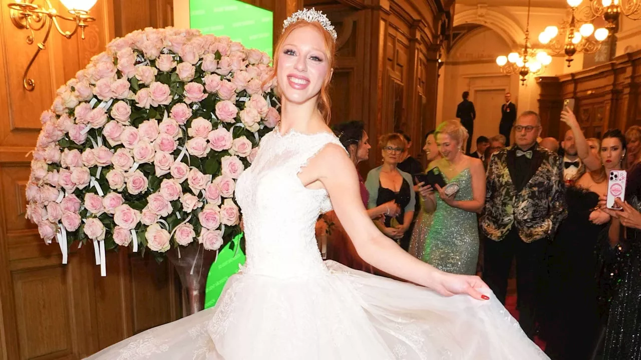 SemperOpernball: Anna Ermakova strahlte im Braut-Look