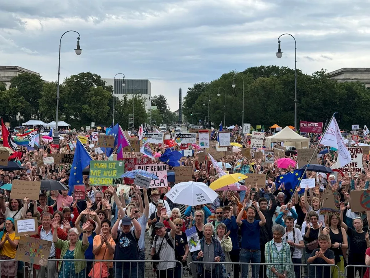 München und Deutschland demonstrieren gegen Rechtsruck