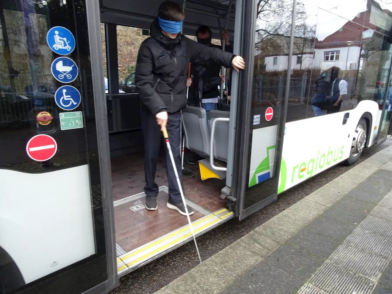 regiobus-Lehrgang: Sensibilisierung für blinde und sehbehinderte Fahrgäste