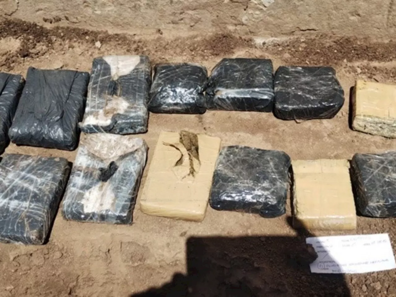 Megaoperativo en cárcel de Santa Fe tras hallazgo de 15 paquetes de marihuana
