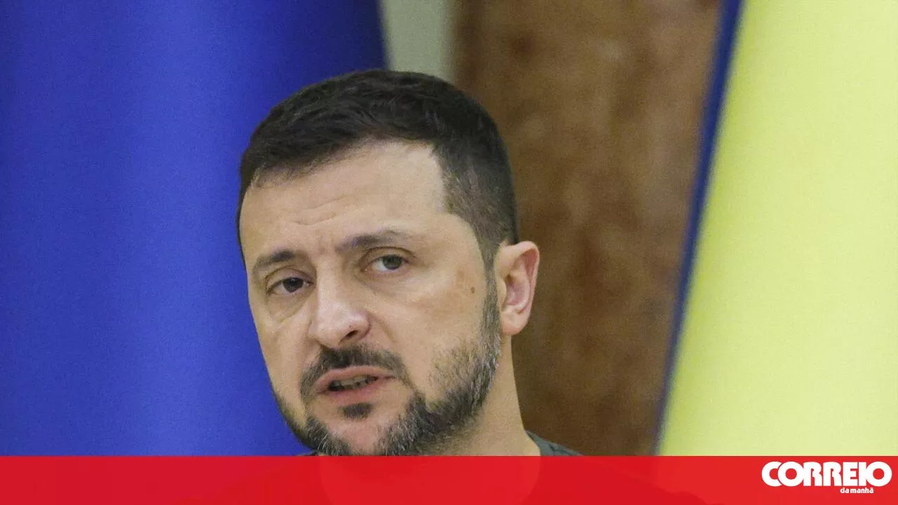 Zelensky diz que a Ucrânia está disposta a partilhar recursos com os EUA e pede reunião