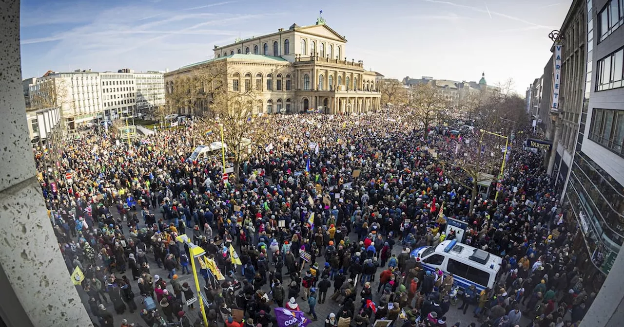 Hundreds Protest Against Right-Wing Extremism in Hanover