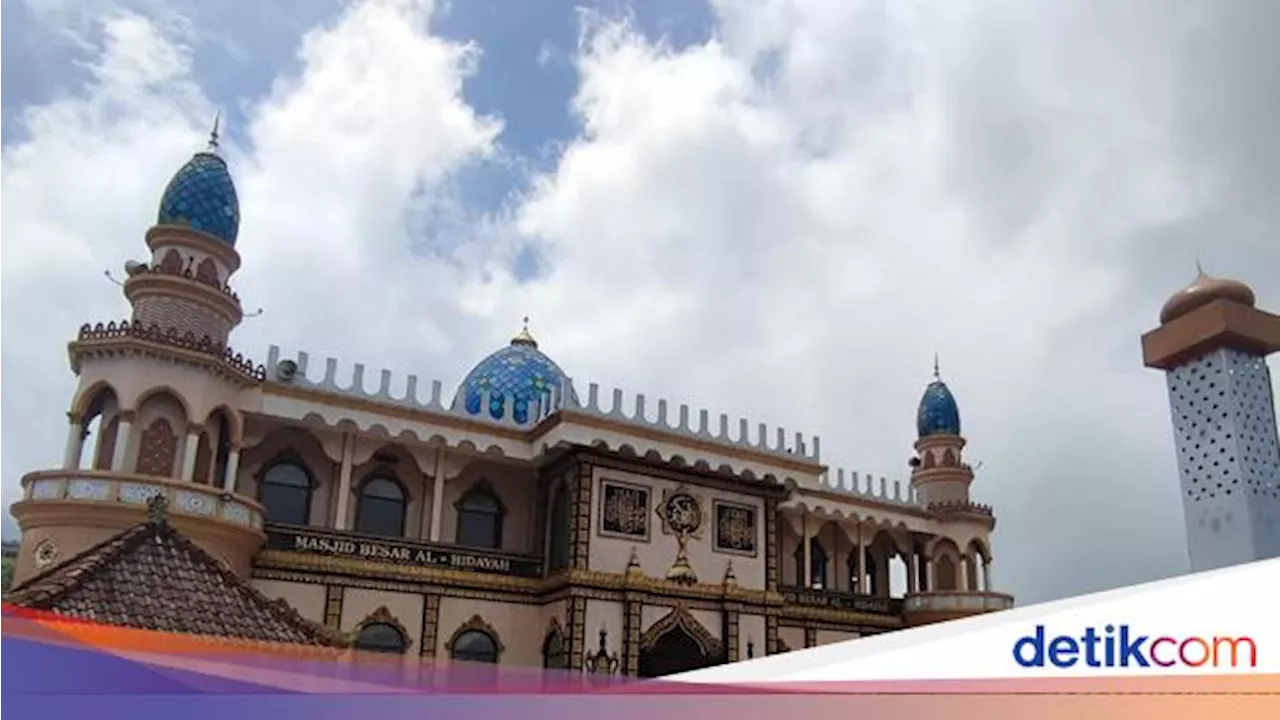 Masjid Al Hidayah Bedugul, Jejak Toleransi di Tepian Danau Beratan