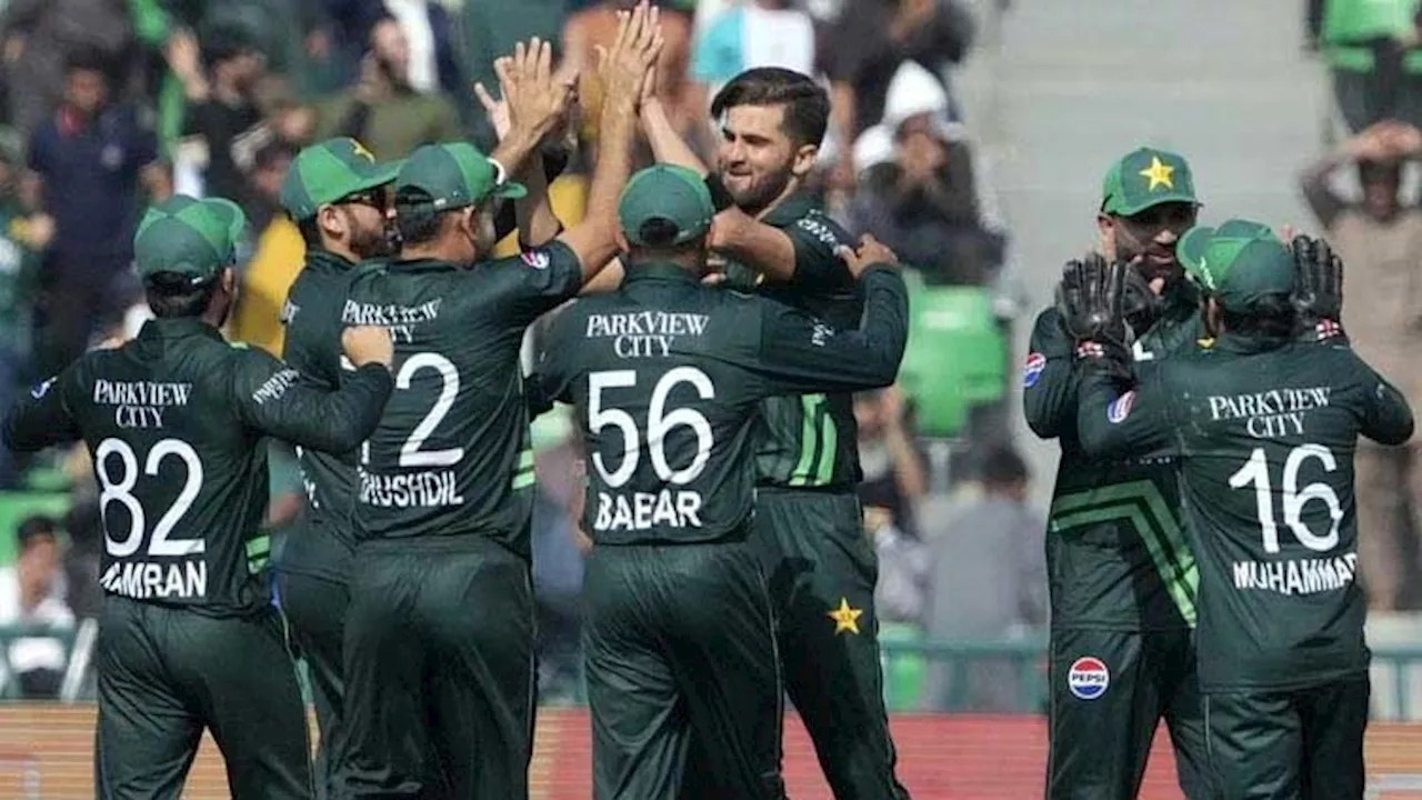 New Zealand lose fourth wicket against Pakistan in tri-nation series opener