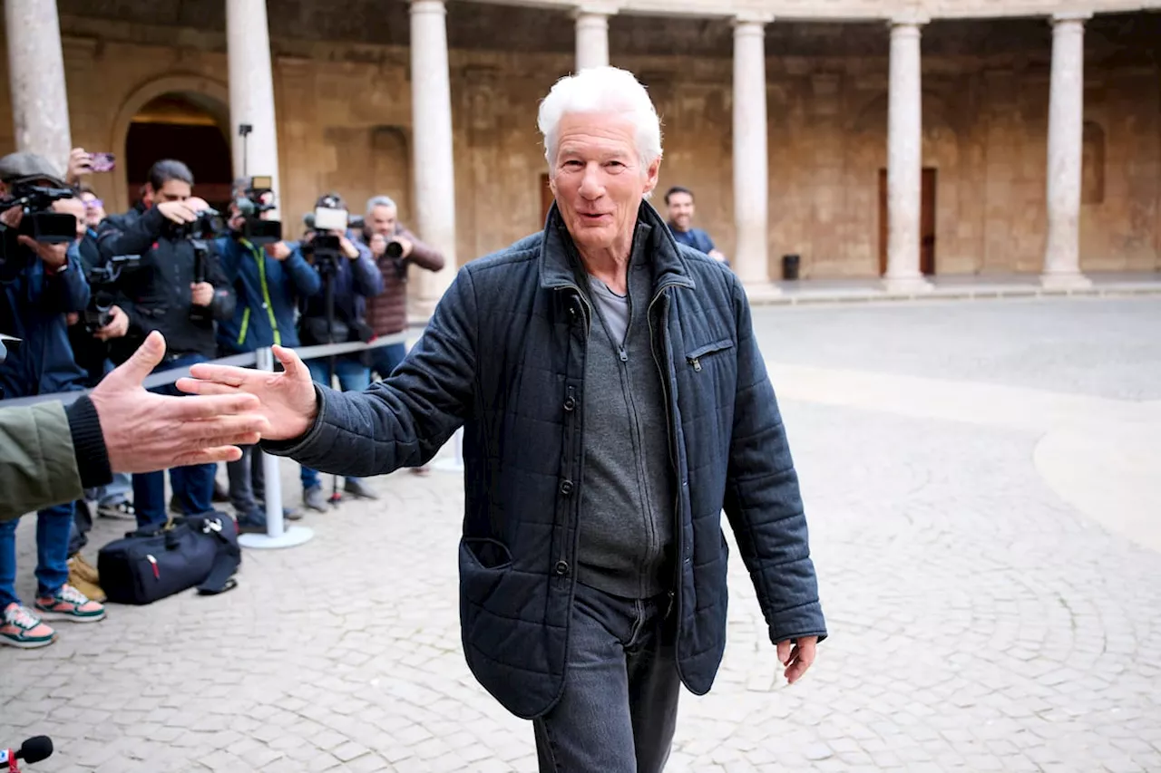 Richard Gere critica Donald Trump e milionários em coletiva de imprensa em Granada