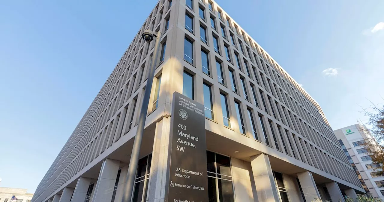 Armed Federal Officers Block Congress Members From Entering Department of Education