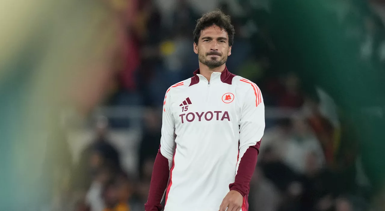 Roma-Venezia, Ranieri inaspettatamente esclude Hummels e Paredes