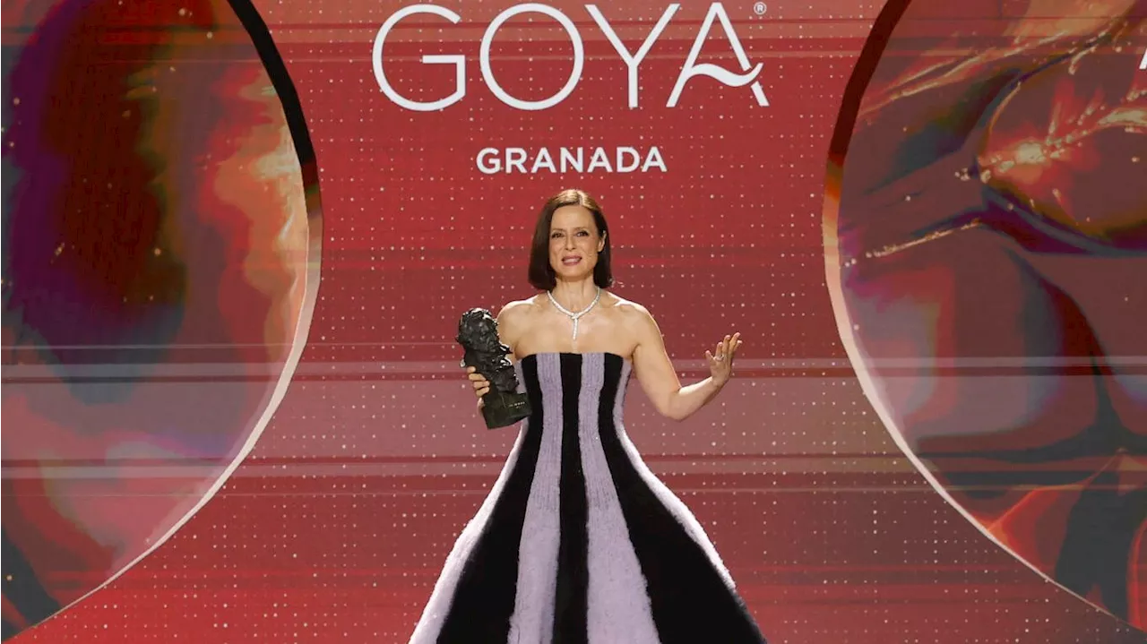 Aitana Sánchez-Gijón hace historia al recibir el Goya de Honor